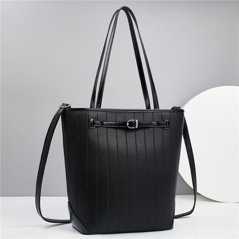 Bold and Functional Shoulder bag