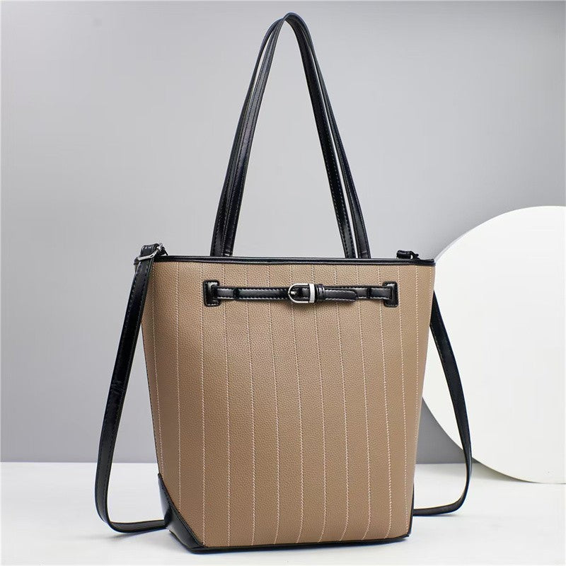 Bold and Functional Shoulder bag
