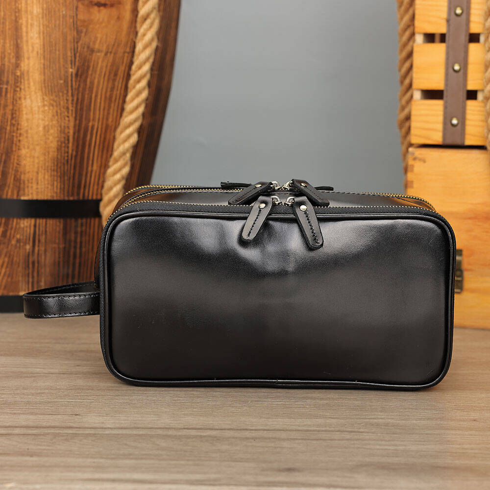 TriFold Pro leather clutch